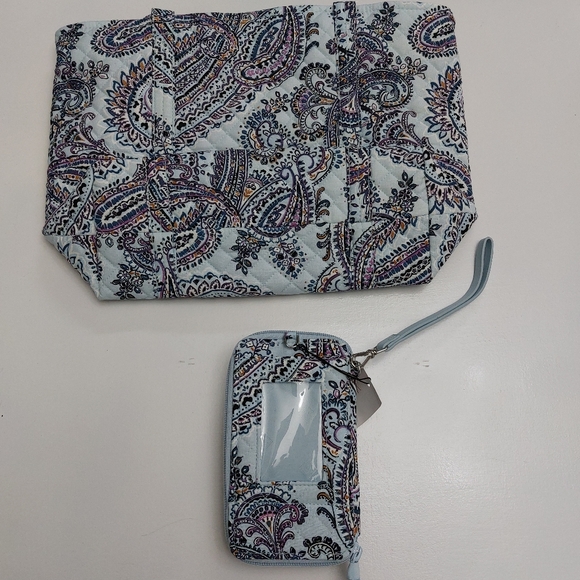 Vera Bradley Small Vera Tote & Cell Phone Wristlet Soft Sky Paisley NWT - Picture 2 of 4